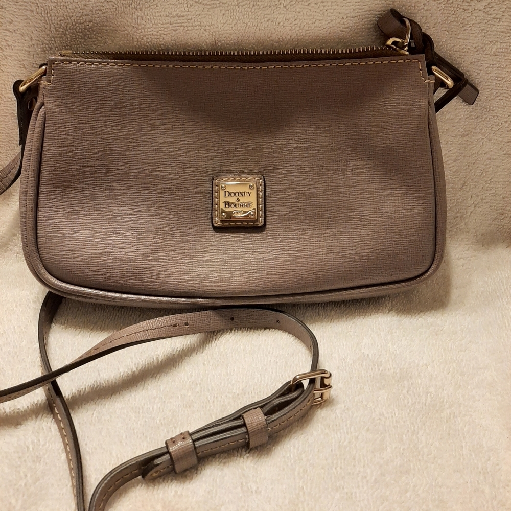 Crossbody purse